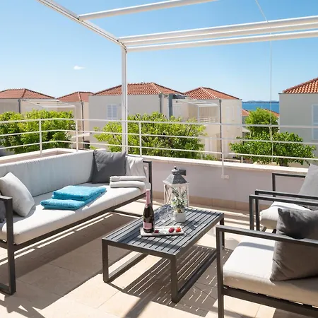 Апартаменты Sunny With Seaview 1163 *