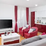 Sunny With Seaview 1163 公寓 佩特坎内