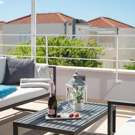 Sunny With Seaview 1163 Apartamento *