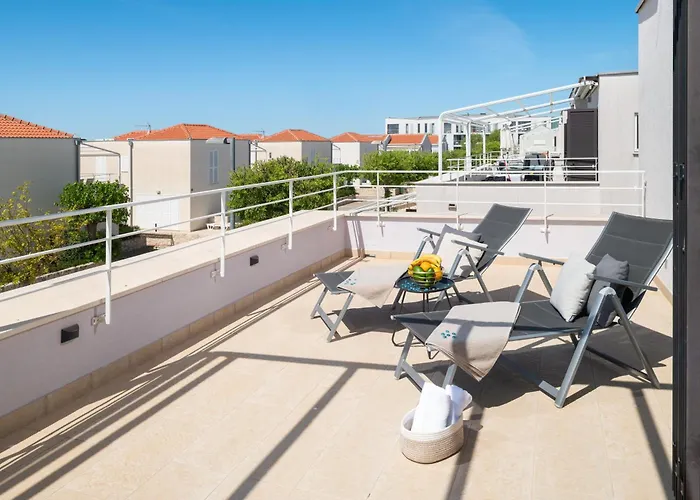 דירה Sunny With Seaview 1163 פטרצ'אנה